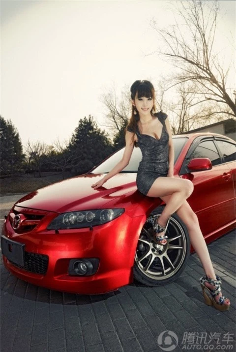 Thiếu nữ xinh đẹp bên xế hộp Mazda ảnh 7
