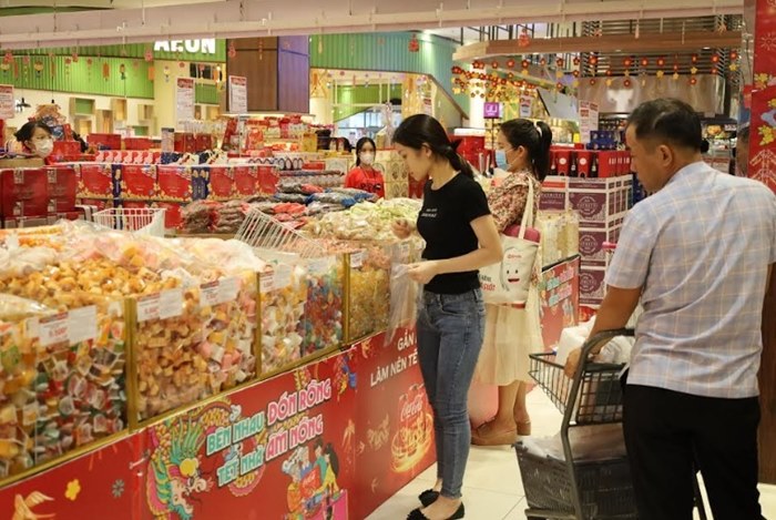 Siêu thị mở cửa xuyên Tết phục vụ khách hàng