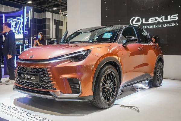 Lexus LBX xuất hiện tại Đông Nam Á - SUV hạng B giá gần 160.000 USD