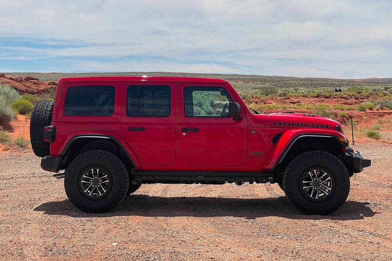 Bảng giá xe Jeep tháng 2/2024