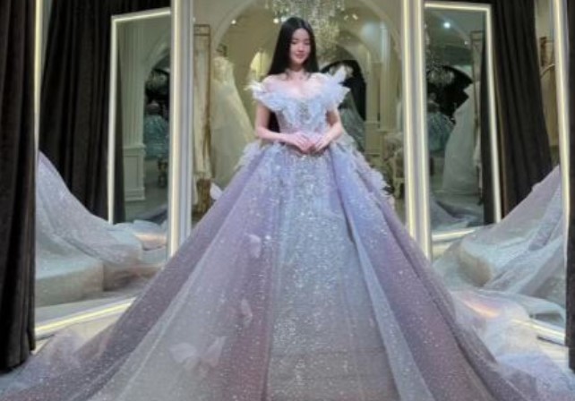 Chu Thanh Huyền đi thử váy cưới, chỉ chờ ngày Quang Hải rước về dinh