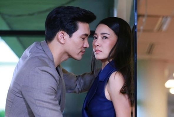 Gặp lại vợ cũ sau 6 năm ly hôn, tôi phát ghen khi cô ấy mua ô tô cho chồng mới