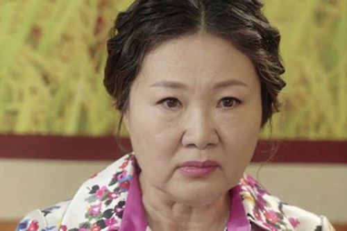 Đến dự đám cưới con rể cũ, tôi không kìm được nước mắt khi nhớ về nỗi khổ mà con gái đã từng phải trải qua để có được cơ ngơi như ngày hôm nay