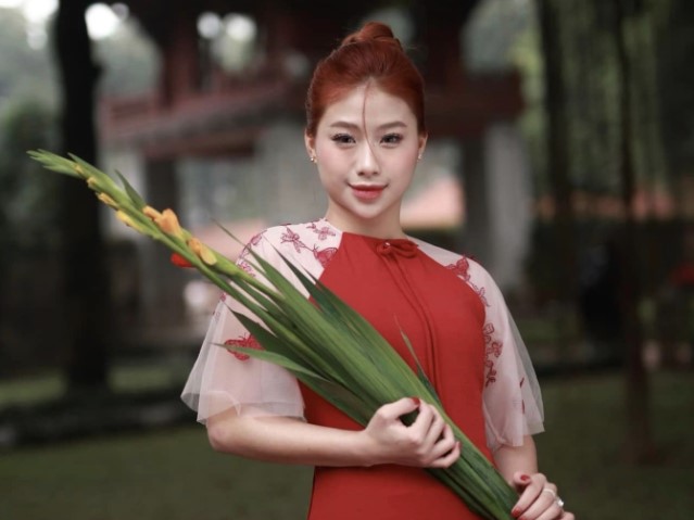 Hot girl TDDC Phạm Như Phương diện áo dài xinh đón tết, nhan sắc thế nào sau khi giải nghệ?