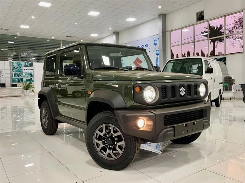 Cận cảnh Suzuki Jimny độ kiểu G 63 tại đại lý: Giá 999 triệu đồng, giao ngay trong tháng này 401664