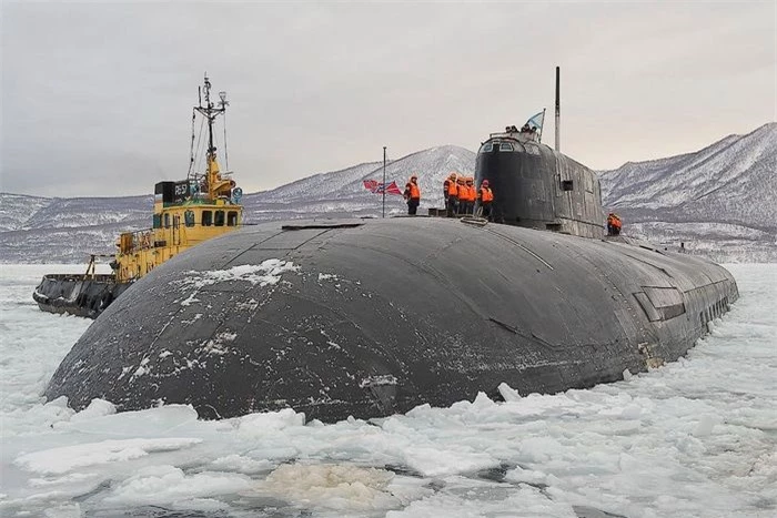 Hải quân Nga tiếp tục quá trình tái trang bị theo từng giai đoạn cho tàu ngầm tấn công hạt nhân Antey thuộc Dự án 949A/AM mà phương Tây gắn cho định danh là lớp OscarI/II.