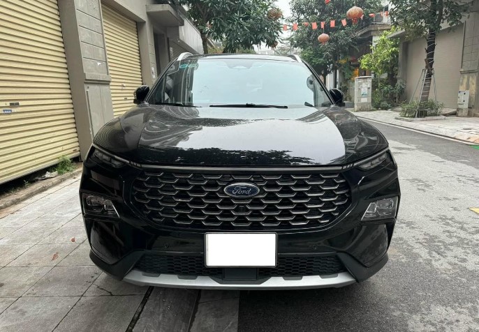 Lăn bánh vỏn vẹn 10.000 km, Ford Territory 'lướt' xuống giá khó tin