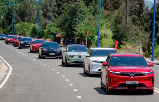 VinFast bán gần 35.000 xe điện trong năm 2023