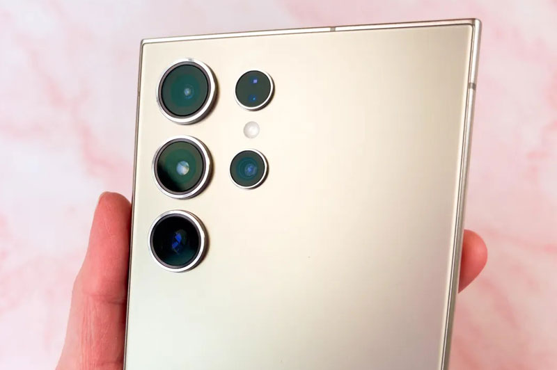 Vừa lên kệ, Samsung Galaxy S24 Ultra đã giảm giá sốc trước Tết Nguyên đán