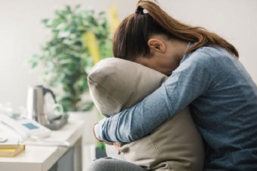 Công khai ngoại tình với người có vợ, cô nhân viên trẻ nhận kết đắng