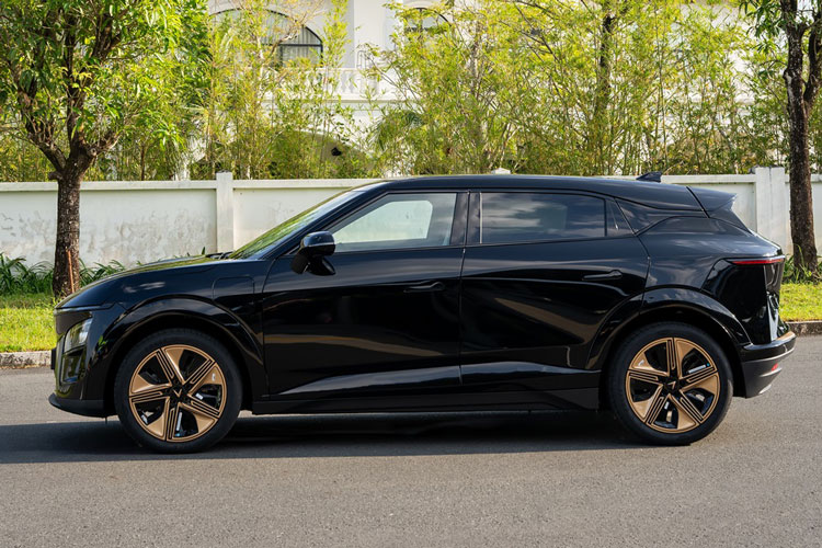 Loạt siêu phẩm đón năm con rồng Giáp Thìn 2024: toàn phiên bản giới hạn, có mẫu sold out chỉ trong vòng 22 phút