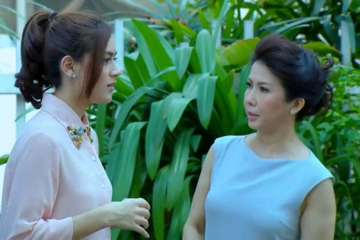 Thấy bố mẹ chuẩn bị ly hôn tôi hớt hải chạy sang cầu cứu ông bà, bà nội ủng hộ ly dị và đưa ra một thứ khiến bố mẹ tôi đứng hình