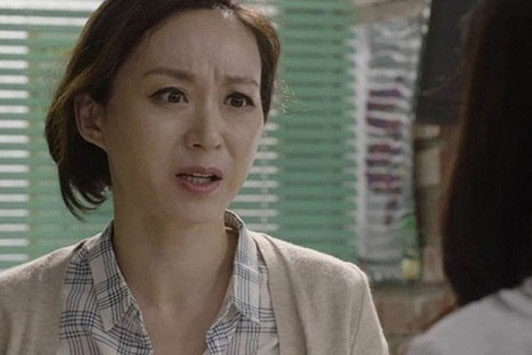 Bà ngoại ra chăm cháu chưa đầy một ngày đã phải ra về trong nước mắt, nguyên nhân khiến tôi không khỏi choáng váng