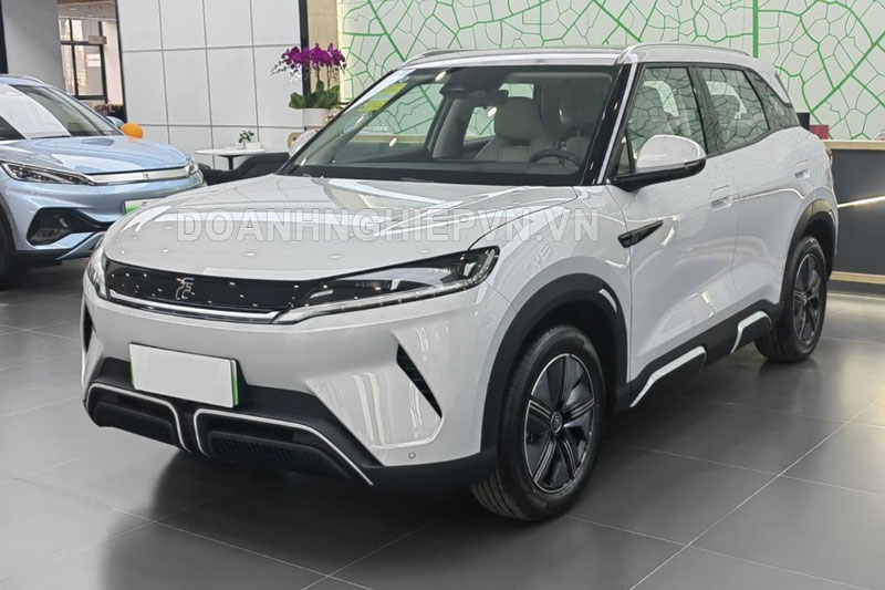 SUV công suất 177 mã lực, thiết kế cá tính về đại lý, sẵn sàng ra mắt với giá hơn 320 triệu đồng