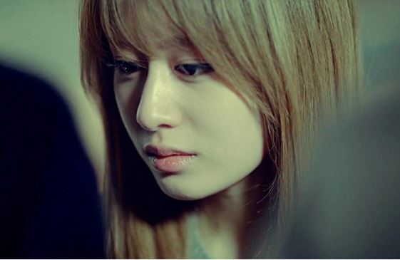 Khi bước vào bếp chơi cùng các con, tôi chết điếng khi nhìn thấy một thứ