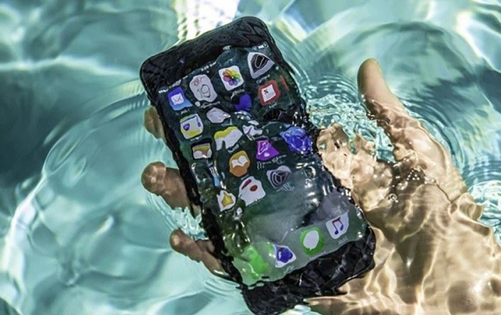 Apple đang phát triển mẫu iPhone chống nước