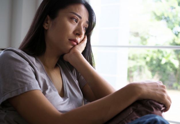 Lấy nhau 4 năm mà chưa một lần chồng vào bếp nấu ăn cho vợ con, thế mà anh lại nấu bữa cơm thịnh soạn cho nhân tình