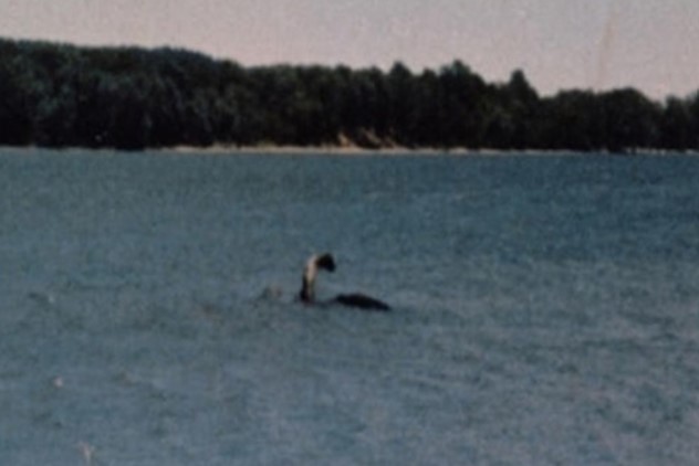 Bằng chứng thuyết phục về quái vật hồ Loch Ness được công bố, choáng váng kích thước khổng lồ