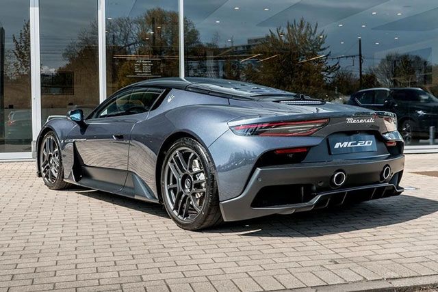Bảng giá xe Maserati tháng 2/2024