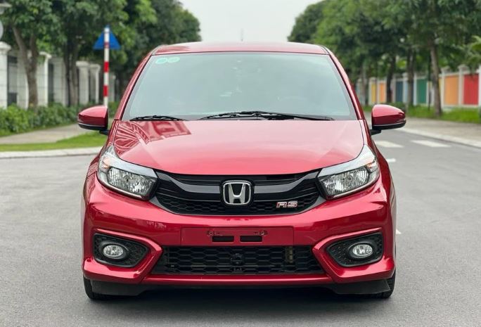 &#xD;&#xA;&#x2018;C&#x1EF1;u binh&#x2019; Honda Brio l&#x103;n b&#xE1;nh 2 n&#x103;m xu&#x1ED1;ng gi&#xE1; ng&#x1EE1; ng&#xE0;ng tr&#xEA;n th&#x1ECB; tr&#x1B0;&#x1EDD;ng xe c&#x169;