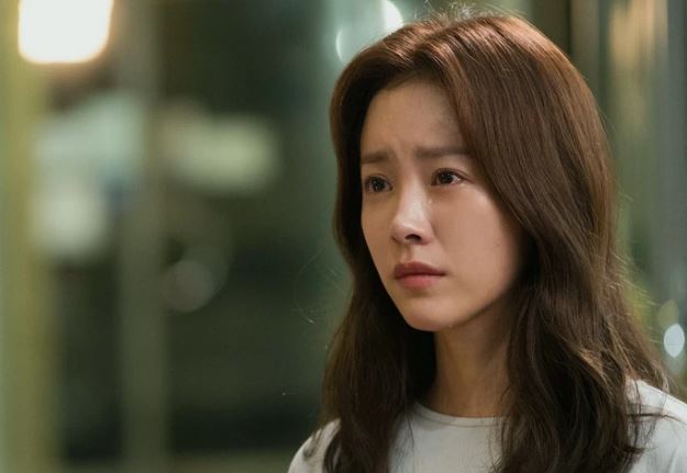 Vừa bước xuống xe, tôi sửng sốt nhận ra người vừa bị mình đụng trúng chính là chồng cũ