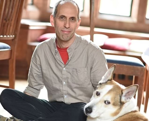 Tiết lộ người đàn ông có thể nói chuyện được với động vật, hiểu tiếng chó, mèo, cá heo