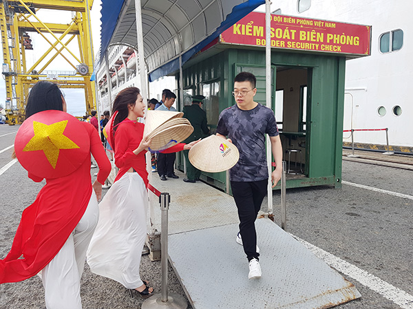 Đà Nẵng lần đầu đón tàu du lịch 5 sao Dream Cruise