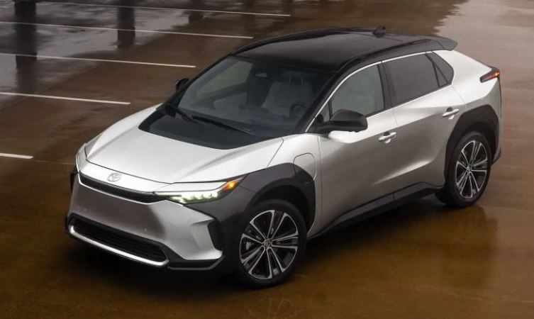 Doanh số xe điện tăng hơn 300%, vì sao Toyota vẫn kiên quyết 'bỏ bê' xe điện, ưu ái xe xăng?