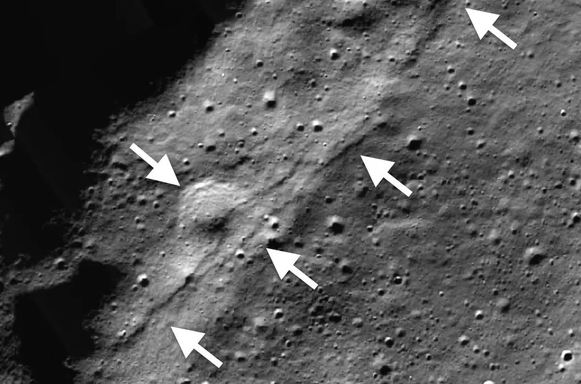 Thiên thể cạnh Trái Đất đang co lại, đe dọa phi hành gia NASA