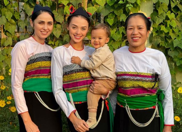 Dàn WAGs Việt mùng 3 Tết: Vợ mẫu tây Bùi Tiến Dũng hoá cô gái Mường, Chu Thanh Huyền “chốt đơn” khai xuân