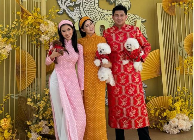 Khung hình vương giả nhà “vua hàng hiệu” Johnathan Hạnh Nguyễn: Nàng dâu tương lai năm nay chiếm spotlight