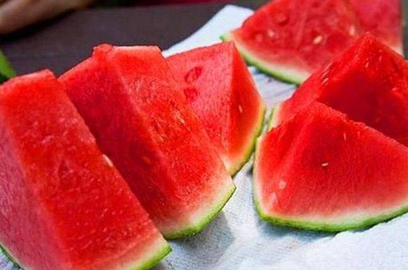 Đừng bỏ dưa hấu trực tiếp vào tủ lạnh nếu bạn không thể ăn hết, áp dụng 3 mẹo nhỏ này, dưa hấu vẫn tươi ngon sau một tuần