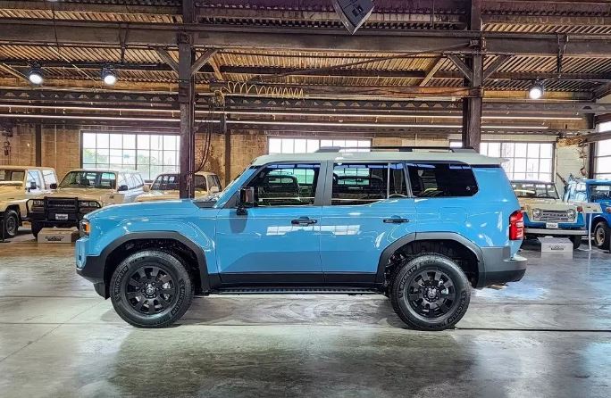 'Xe chủ tịch' Toyota Land Cruiser Prado 2024 có thể về Việt Nam vào giữa năm nay