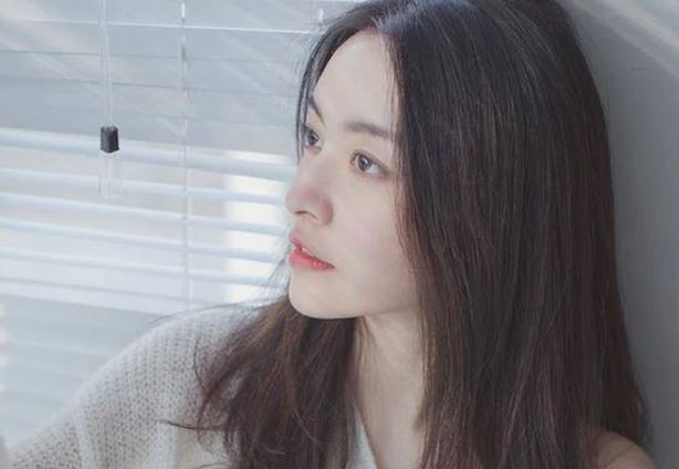 Tôi bị dè bỉu vì mặc váy trắng đến dự đám cưới người yêu cũ