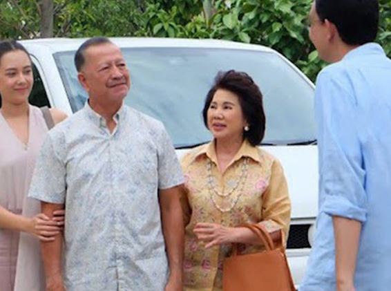 Món quà của anh rể tương lai khiến bố tôi nổi giận, đòi từ mặt con gái