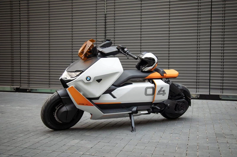 BMW CE 04.