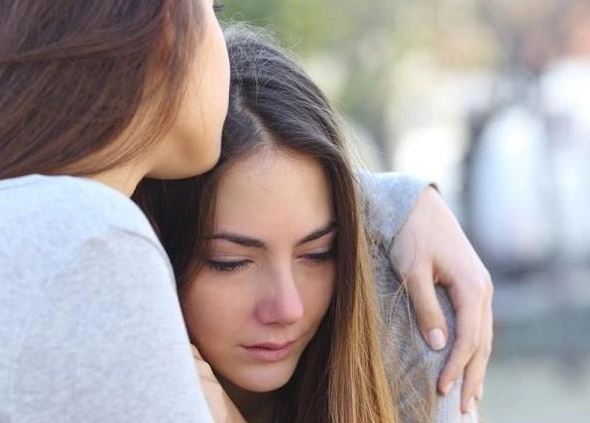 Em chồng thủ thỉ trò chuyện với mẹ chồng rồi bà gọi tôi lên, hỏi một câu khiến tôi tái mặt