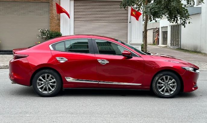 Sau 4 năm sử dụng, Mazda3 'lướt' rao bán lại với giá rẻ không ngờ