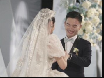 Chàng trai 28 tuổi chi hơn 300 triệu cưới vợ 40 tuổi, thấy cô dâu khách mời khẳng định: “Đúng là báu vật”