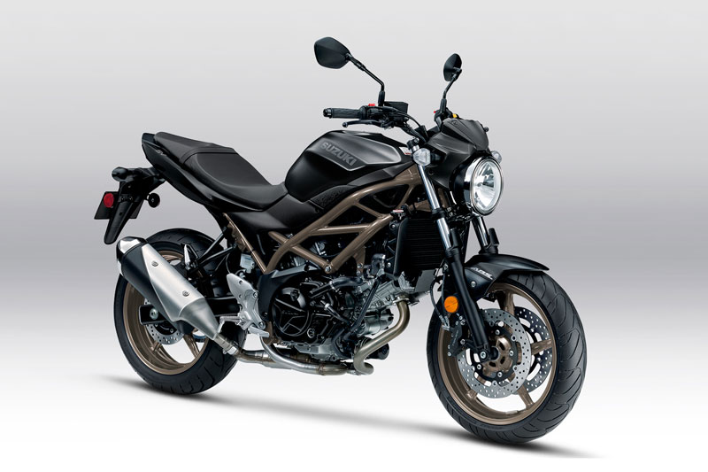 Top 10 môtô hạng trung rẻ nhất năm 2024: Suzuki SV650 đứng đầu