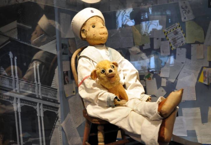 'Búp bê ma' gây ám ảnh suốt 119 năm