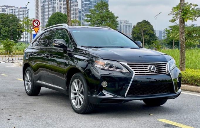 Lăn bánh hơn một thập kỷ, Lexus RX 350 cũ rớt giá tới hơn 2 tỷ đồng