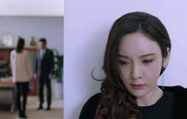 Câu nói đùa ác ý từ bạn thân của chồng làm tôi bật khóc trong ấm ức