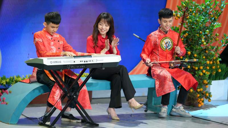 Ước nguyện đầu xuân của cặp song sinh khiếm thị 