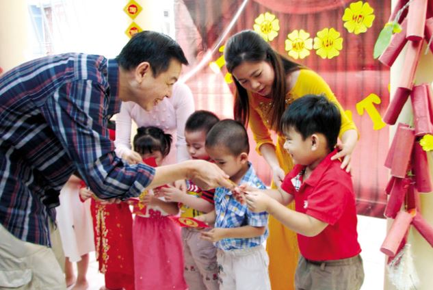 "Chỉ sau Tết Nguyên đán tôi mới nhận ra: Một gia đình mãi không thể khá lên nổi vì 3 “tục lệ nghèo nàn” này