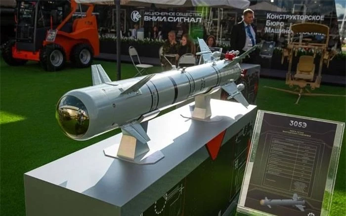 Tên lửa Izdeliye 305 (LMUR) của Nga đã cho thấy độ chính xác cao trong khu vực diễn ra chiến sự, thông tin trên được cung cấp bởi nhà sản xuất - Tổ hợp các hệ thống chính xác cao (KBM), trực thuộc Tập đoàn công nghệ nhà nước Rostec.