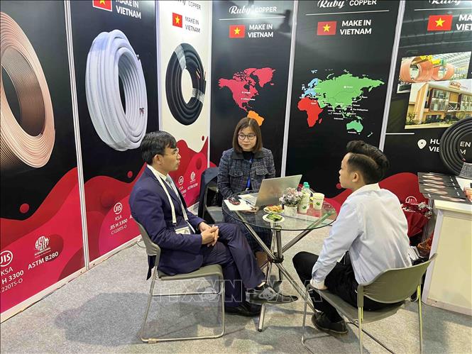 Việt Nam giới thiệu thiết bị lắp đặt tòa nhà thông minh tại Ấn Độ