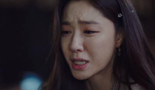 Muốn ly hôn vì không thể chấp nhận được sự phản bội cũng như vũ phu của chồng, nhưng khi biết sự thật tôi lập tức xin quay lại trong ánh mắt ngỡ ngàng của mẹ chồng