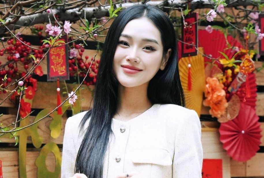 Cận nhan sắc tiểu tam đang bị ghét nhất 'Chúng ta của 8 năm sau'