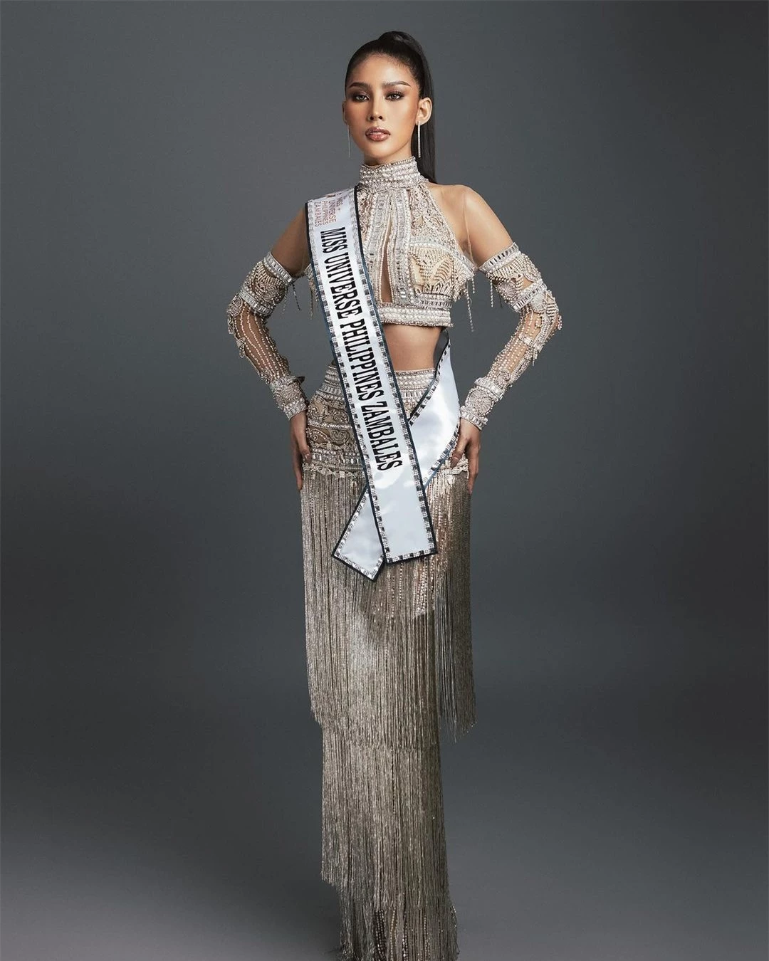 Người đẹp có vòng eo 51 cm tại Hoa hậu Hoàn vũ Philippines ảnh 1
